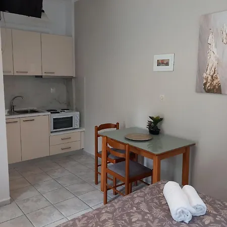 Dimitra Lägenhetshotell 3*