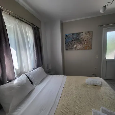Dimitra Aparthotel 3*