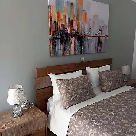 Dimitra Lejlighedshotel 3*